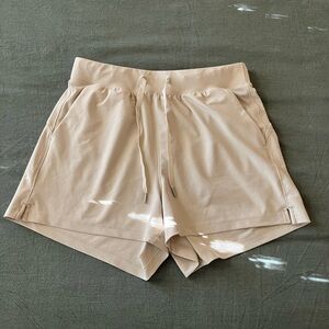 Old Navy Cream Athletic Shorts